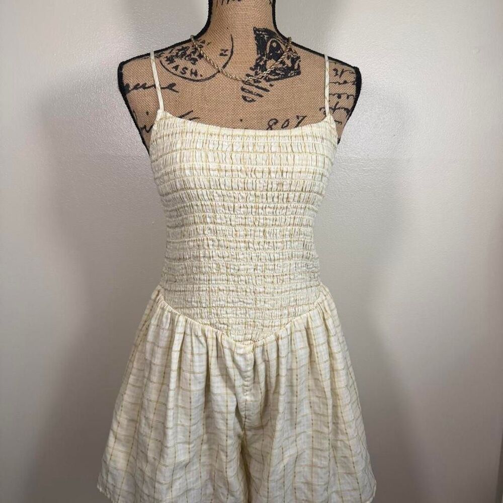 American Eagle Women's Cream and Yellow Romper w/ Pockets!